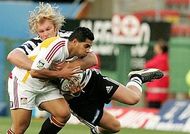niva_taauso_tackled_by_schalk_burger_330 niva_taauso_tackled_by_schalk_burger_330
