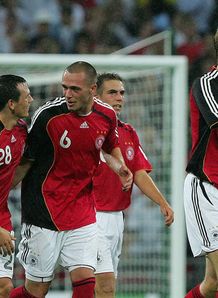 Pander punishes Three Lions