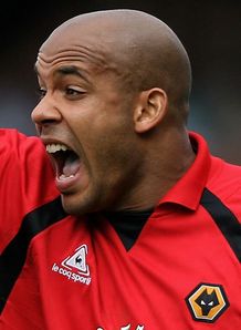 Murray boost for Wolves