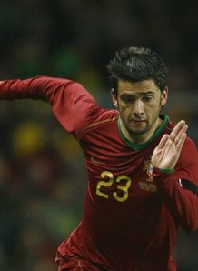 Postiga joins Sporting
