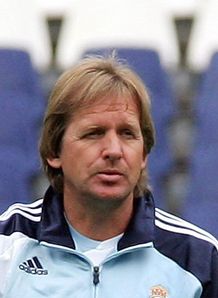 Schuster hits out at Reds