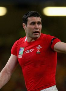 No Biarritz bid for Jones