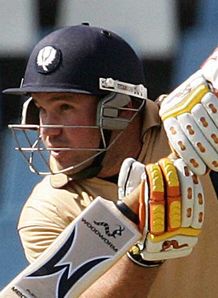 Watson praises bowlers