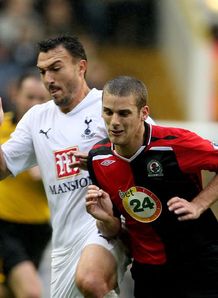 Samba late show stuns Spurs