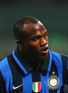 Suazo wants to stay at Inter