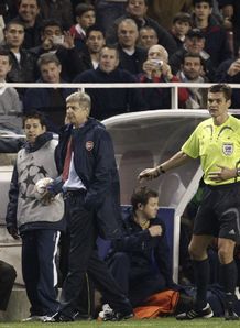 Sending off shocks Wenger