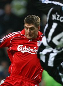 Reds heap misery on Magpies