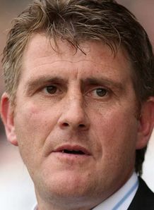 Glover named Vale boss