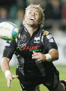 Justin Marshall pass v Ulster Justin Marshall pass v Ulster
