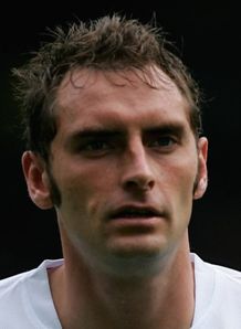 Hunt makes Rams move