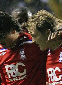 Larsson strike stuns Spurs