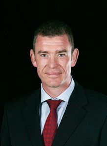 Dean Ryan Gloucester head coach suited up