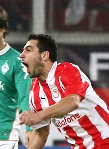 Olympiakos battle past Bremen