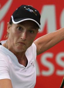 Garbin sinks Petrova