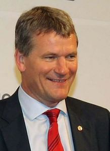 Gill hails United finances