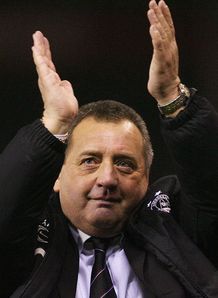 Dons step up Bakens hunt