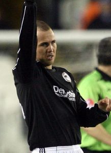 Kenny Miller scores