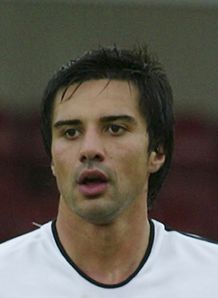 Fallon rejects Southend move