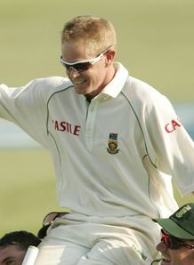 Yorkshire keen on Pollock