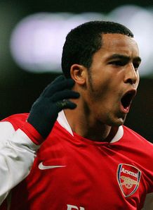 Walcott rules out loan exit