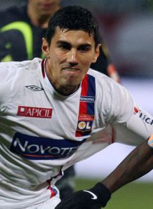 Cleber eyes Old Firm move