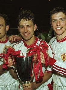 Football Cup Winners Cup Manchester United Barcelona Bryan Robson 1991