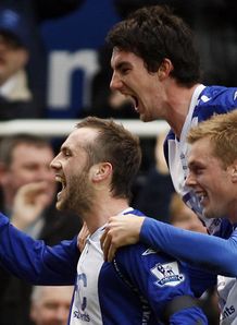 McFadden rescues late point