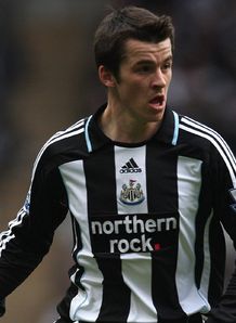 Magpies weigh up Barton's future