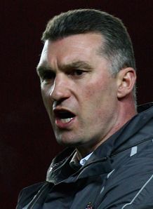 Worley joins the Hatters