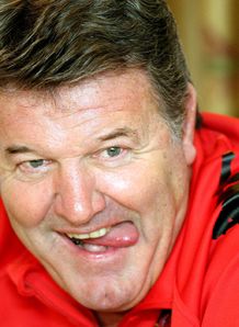 Toshack stands up for Keegan