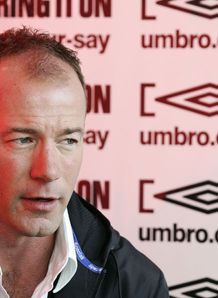 Shearer defends Terry feud