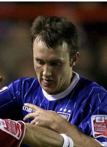 Williams seals Robins switch