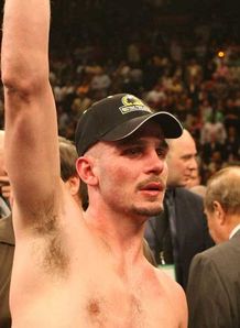 Slick Pavlik punishes Lockett