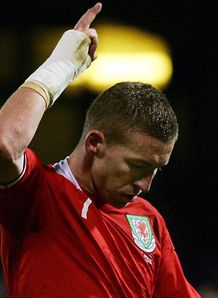 Freddy Eastwood goal celeb Luxembourg v Wales