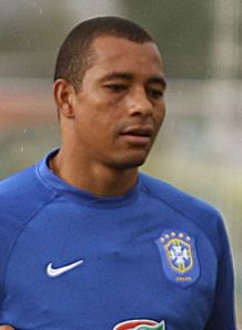 Gilberto chases Greek gifts