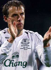 Phil Neville applauds fans Fiorentina v Everton UEFA Cup