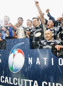 Scots stun woeful England