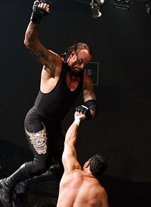 WWE Smackdown Undertaker Chavo Guerrero