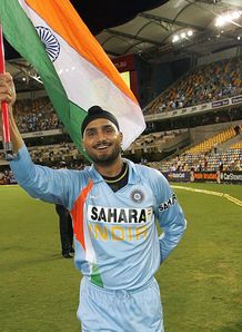 harbhajan singh India CB series final v Australia March 2007