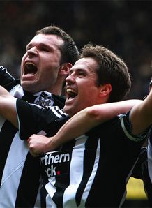 Michael Owen Mark Viduka