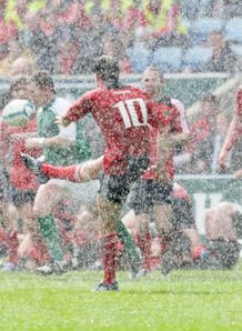 Ronana O Gara ainstorm v Saracens Ronana O Gara ainstorm v Saracens