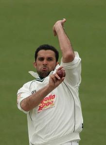 Kabir Ali Worcestershire v Leicestershire County Championship Apr 08