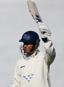 Sussex, Tykes draw and survive