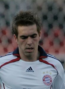 Lahm to fulfil Bayern deal