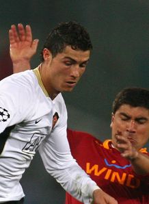Pizarro slams Ronaldo tricks