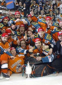 sheffield steelers celebrate victory in the 2007 -08 play-off final over Coventry CREDIT RIK RAYNER