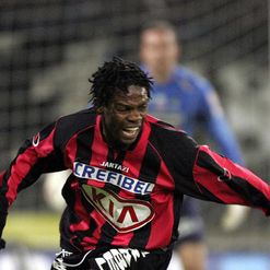 Zola Matumona