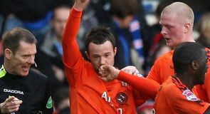 Royals swoop for Utd striker