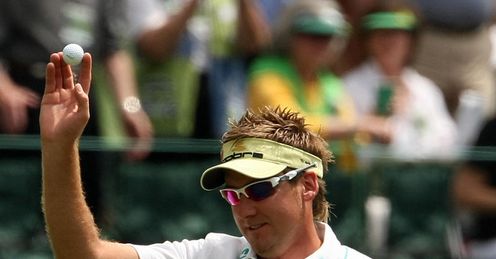 Poulter acknowledges the Augusta gallery Poulter acknowledges the Augusta gallery