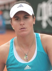 Anabel claims Fes crown